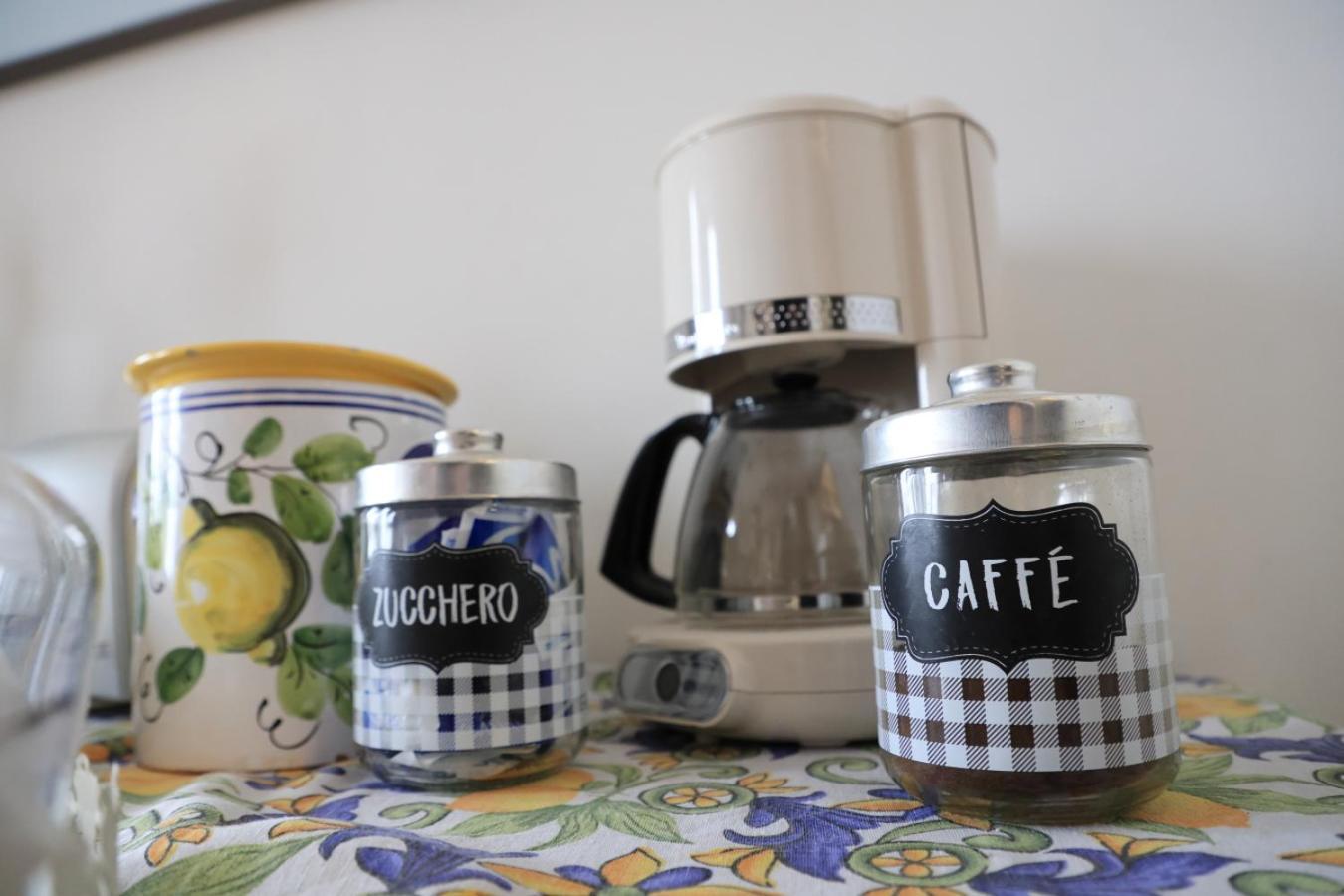 Bed and Breakfast Bernadette Napoli Esterno foto