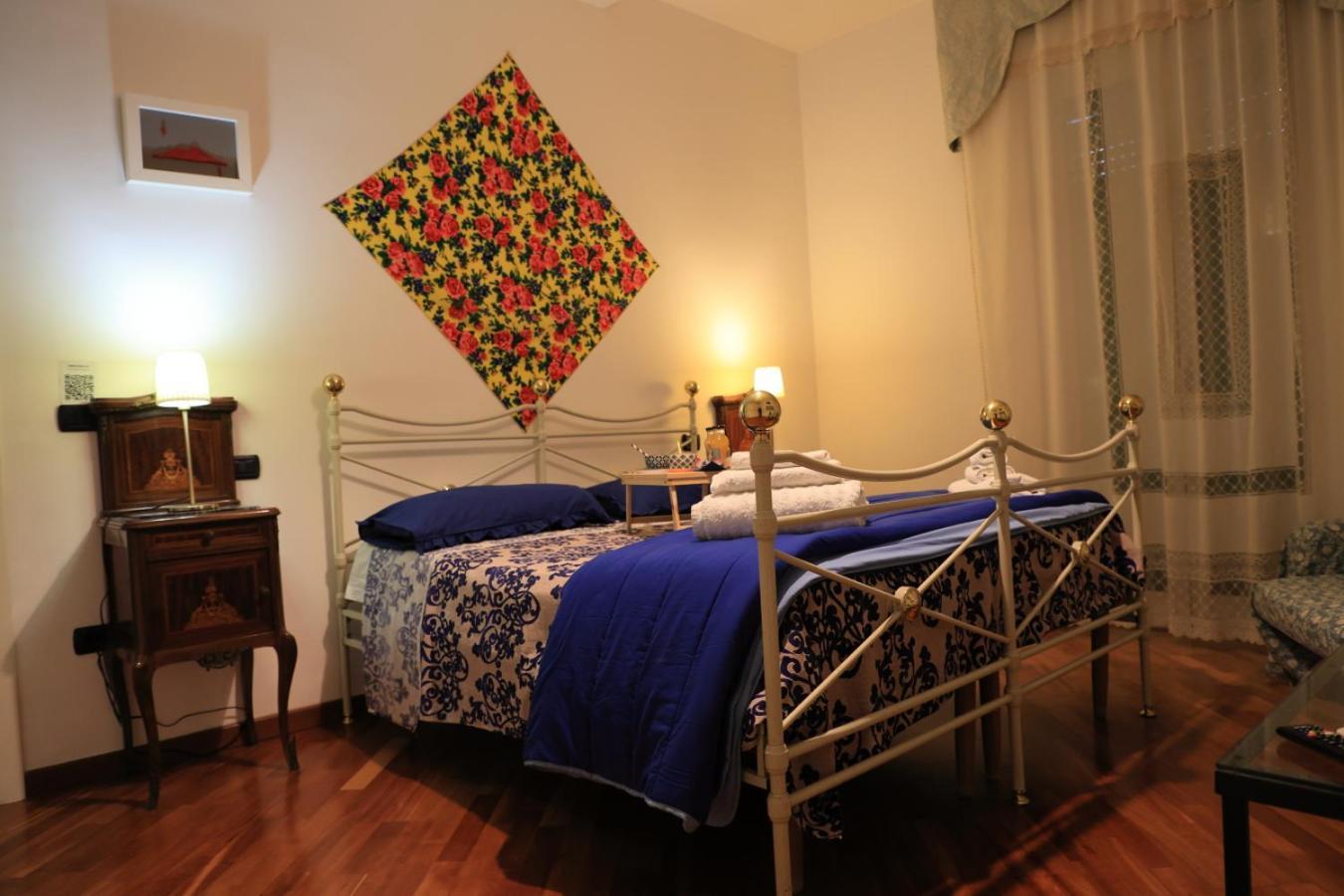 Bed and Breakfast Bernadette Napoli Esterno foto