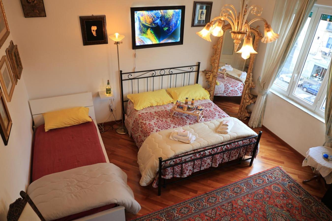 Bed and Breakfast Bernadette Napoli Esterno foto